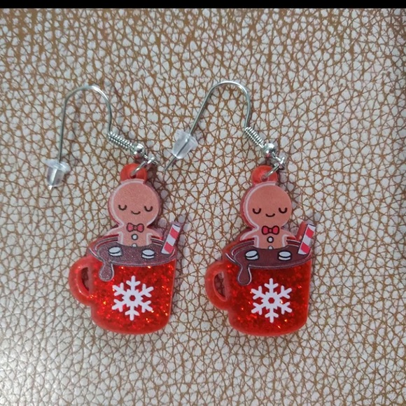 Hot Cocoa Earrings! Sparkly Red Mugs Gingerbread Men & Marshmallows - Picture 2 of 5